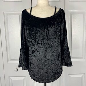 No Boundaries Junior Womens Velvet Black Bell Sleeve Blouse Large 11-13 NEW